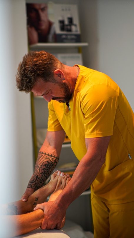 Valoracion clinica de cadera por osteópata en Ibiza